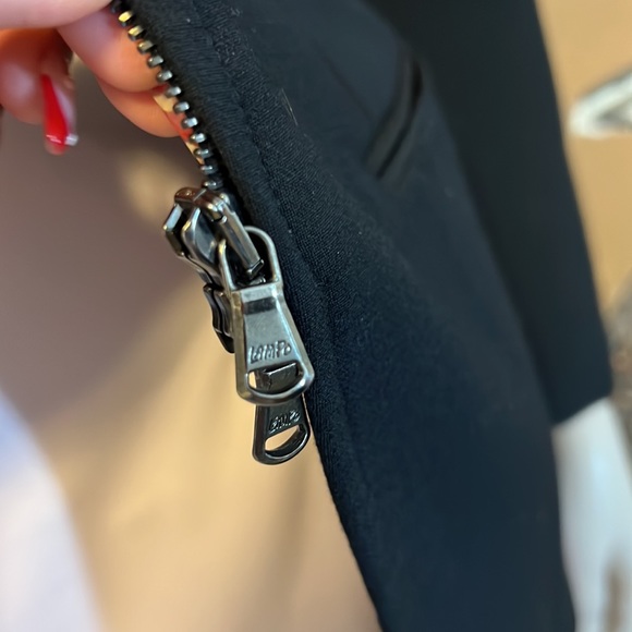 GIORGIO ARMANI Black Chic Zipped Blazer - Picture 4 of 7